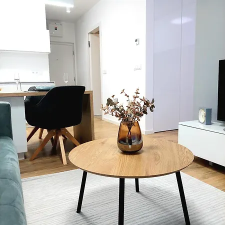 Como, Private Parking Free * Košice