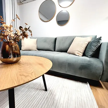 Como, Private Parking Free Apartment *